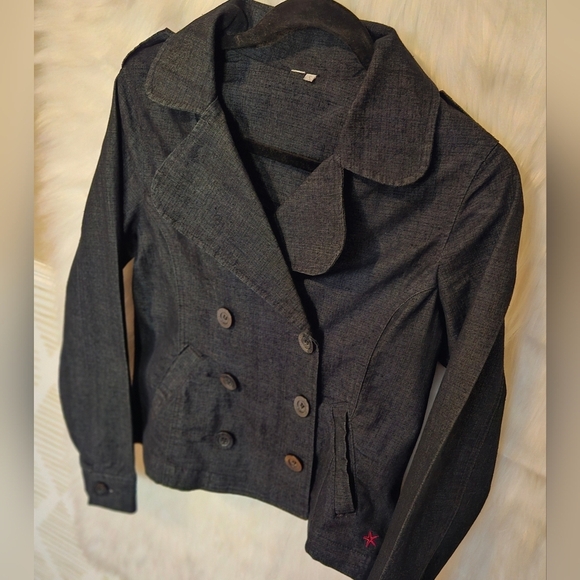 Red Star Dark Wash Denim Cropped Doublebreasted Jacket - Picture 2 of 7